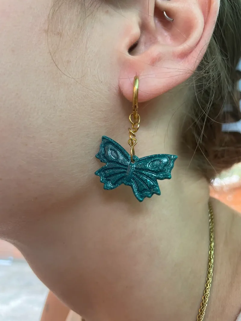 Pendientes de arcilla polimérica de mariposa